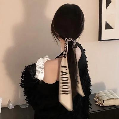 红色白鹦鹉